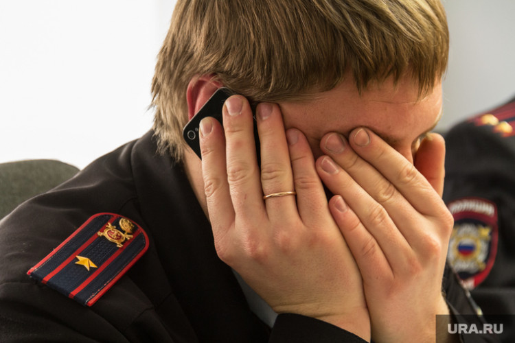 Жители ХМАО завалили полицию жалобами на педофилов