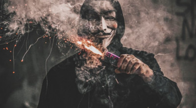 Мститель в маске наказывает троллей в TikTok