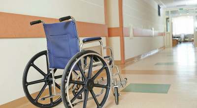 На Ямале избили и ограбили 12-летнего ребенка-инвалида