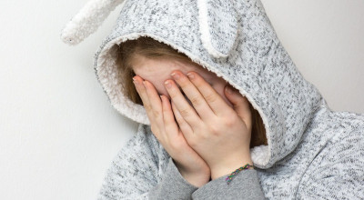 Судимый отчим трижды изнасиловал 13-летнюю падчерицу в Москве