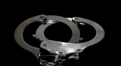 Полиция Алтая задержала педофила, удерживавшего в подвале 12-летнюю школьницу
