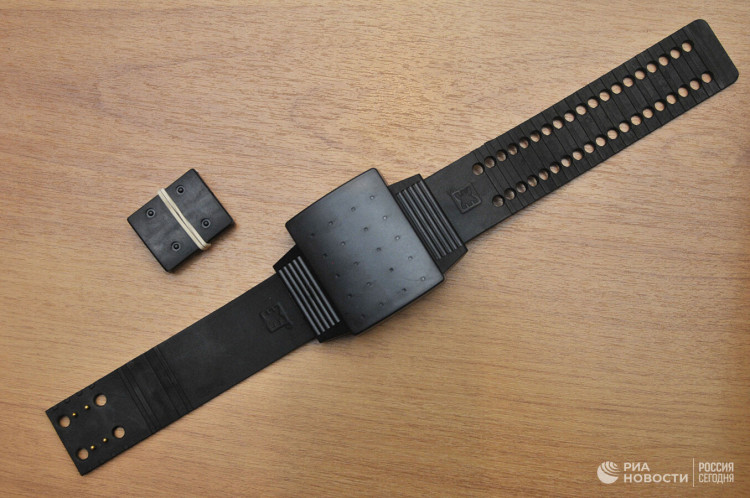 В Госдуме обсудят идею об электронных браслетах для педофилов