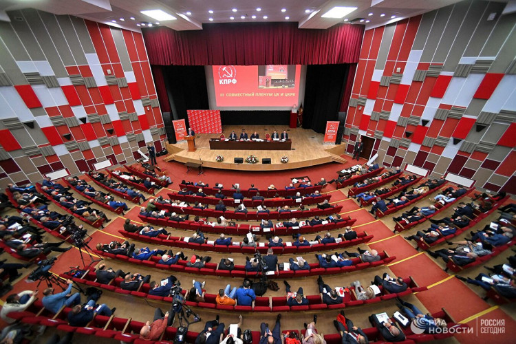 ЦК КПРФ проинформировали о депутате, подозреваемом в педофилии