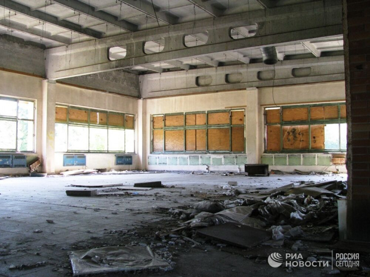 В заброшенном здании на востоке Москвы нашли два тела