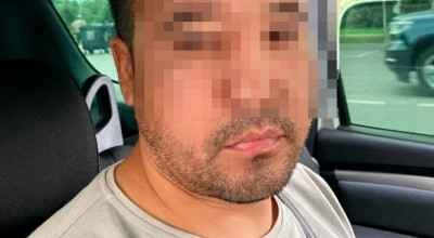 Полиция задержала домогавшегося шестилетней россиянки педофила