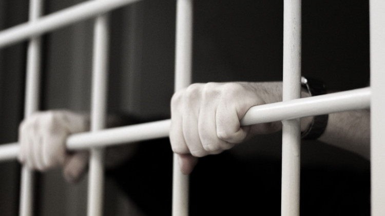 Изнасиловавшему двух девочек британцу разрешили отдохнуть в Греции перед тюрьмой Изнасиловавшему двух девочек британцу разрешили отдохнуть в Греции перед тюрьмой