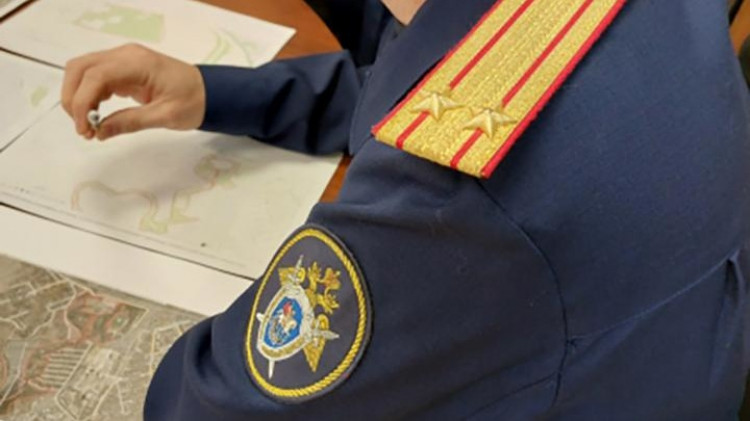 В Сочи юноша совратил 15-летнюю девочку и снял это на телефон В Сочи юноша совратил 15-летнюю девочку и снял это на телефон