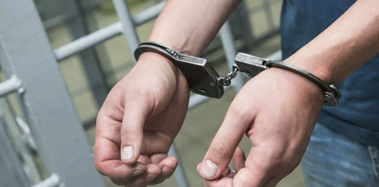 Жители Волгограда помогли задержать педофила в магазине