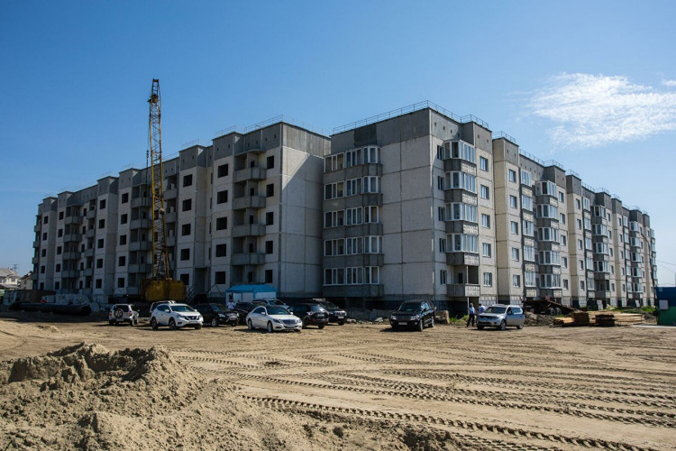 В Сургуте поймали мужчину, который пристал к девочке в лифте В Сургуте поймали мужчину, который пристал к девочке в лифте