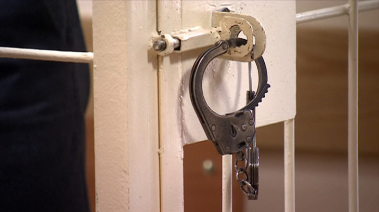 Таксист-педофил более 100 раз приставал к детям и совращал сына Таксист-педофил более 100 раз приставал к детям и совращал сына