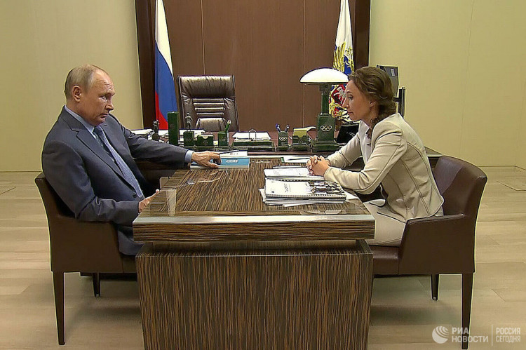 Кузнецова предложила ввести пожизненный надзор за педофилами Кузнецова предложила ввести пожизненный надзор за педофилами