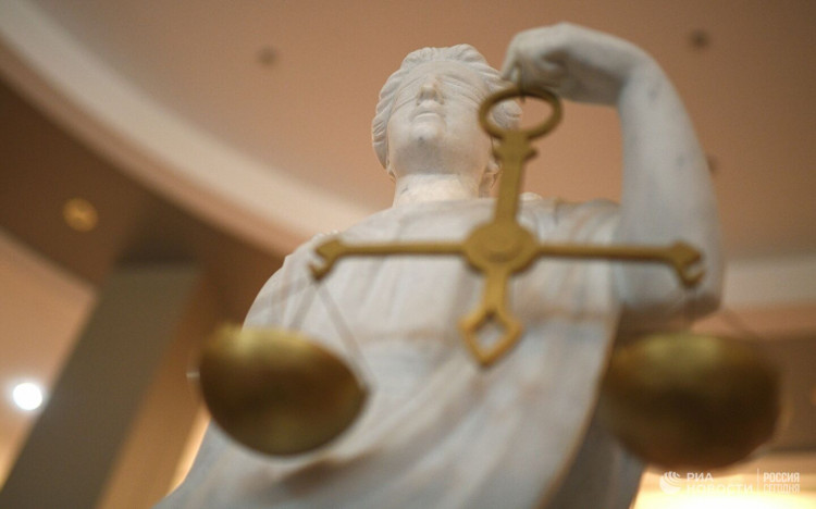 В Красноярске учителя танцев приговорили к 15 годам колонии за педофилию В Красноярске учителя танцев приговорили к 15 годам колонии за педофилию