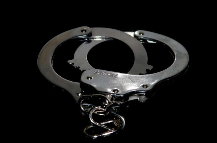 Пожилого краеведа задержали за изнасилование ребенка в Гатчинском районе Пожилого краеведа задержали за изнасилование ребенка в Гатчинском районе