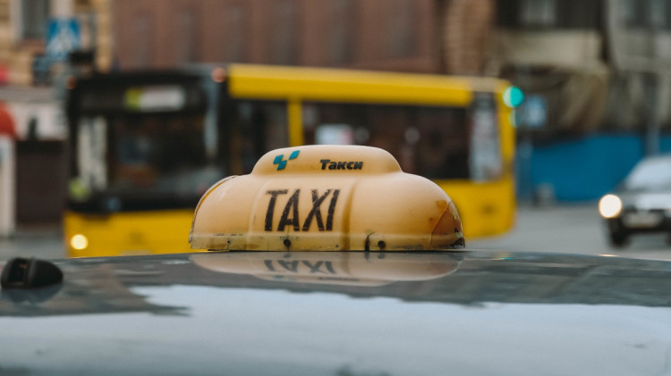 Таксиста-педофила из Сочи арестовали на два месяца Таксиста-педофила из Сочи арестовали на два месяца