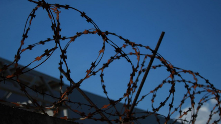 Педофил получил 16 лет тюрьмы за вымогательство у детей интимных фотографий в Бурятии