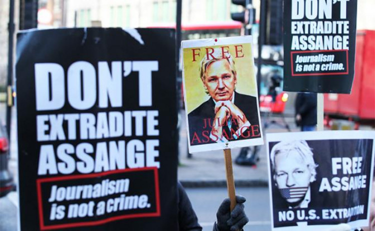 Ассанжа обвинили на базе ложных показаний социопата и осужденного педофила