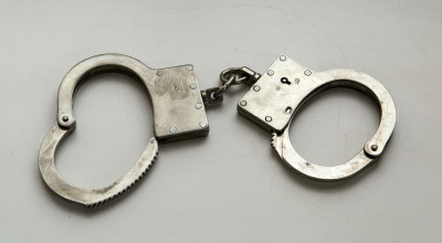 Задержанного за удержание девочки в подвале мужчину хотят конвоировать в Алтайский край