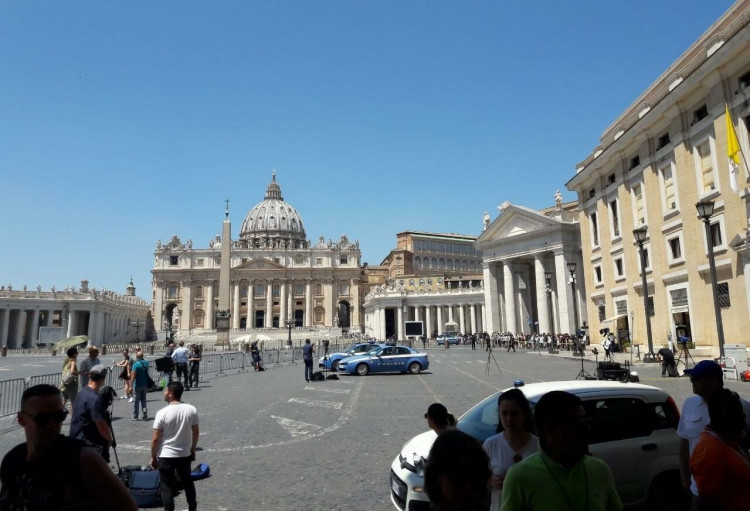 Ватикан изучает дело кардинала, обвиняемого в покровительстве педофилам Ватикан изучает дело кардинала, обвиняемого в покровительстве педофилам